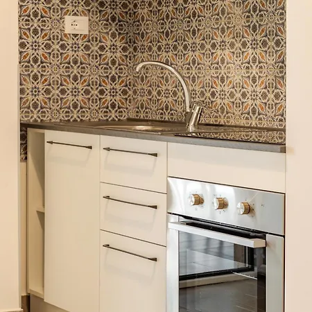 2 Indipendenti, In Pieno Centro Con Veranda サンレモ