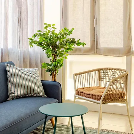 Appartement 2 Indipendenti, In Pieno Centro Con Veranda