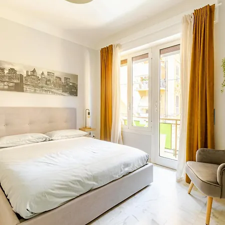 Appartement 2 Indipendenti, In Pieno Centro Con Veranda *