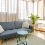 Apartamento 2 Indipendenti, In Pieno Centro Con Veranda