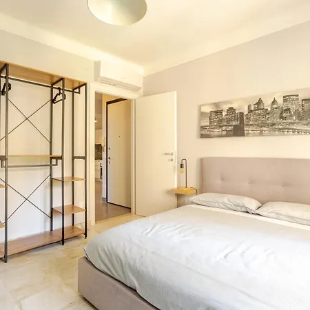 Apartment 2 Indipendenti, In Pieno Centro Con Veranda Sanremo