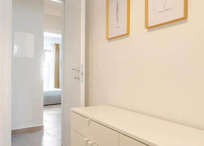 2 Indipendenti, In Pieno Centro Con Veranda Апартаменты *